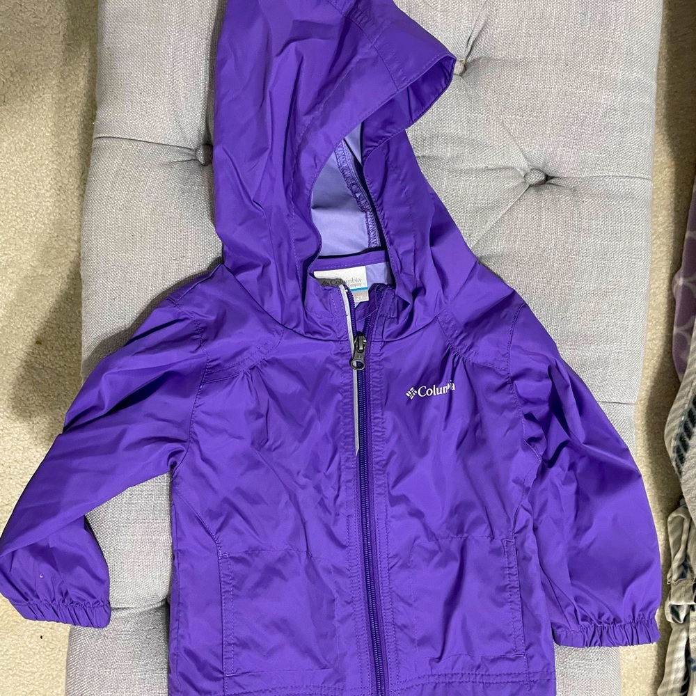 Columbia rain jacket 2T
